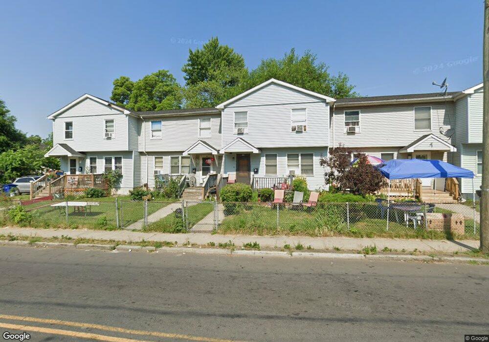 569 Garden St, Hartford, CT 06112 - photo 1