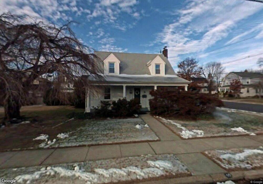 40 Chestnut St, Rockville Centre, NY 11570 - photo 1