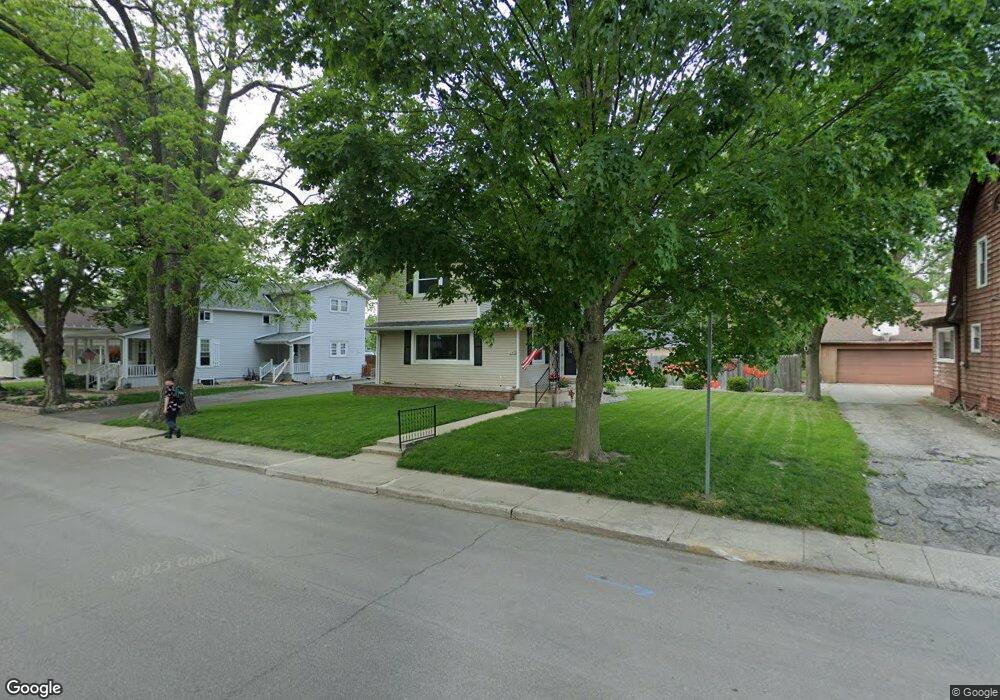 652 E Centennial St, Nappanee, IN 46550 - photo 1