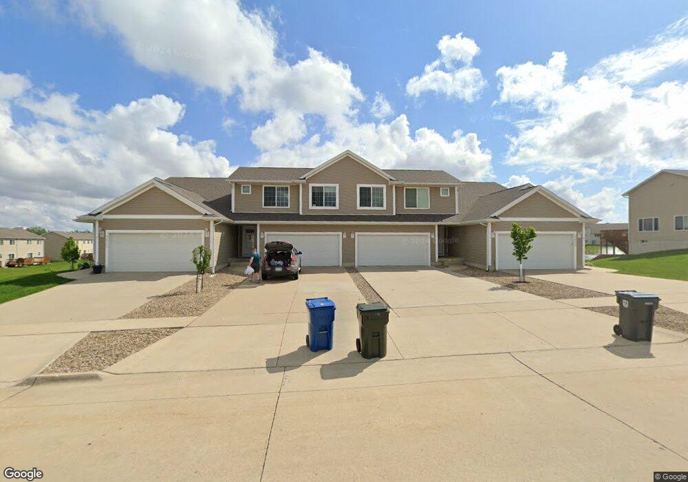 4825 Algonquin Dr unit 1, Cedar Falls, IA 50613 - photo 1