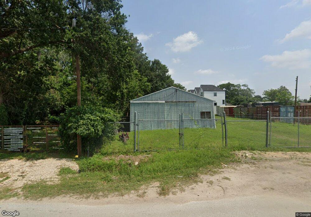 904 Thornton Rd, Houston, TX 77018 - photo 1