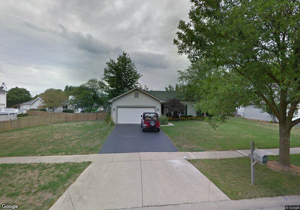 1045 Thornewood Ln unit 2, Algonquin, IL 60102 - photo 1