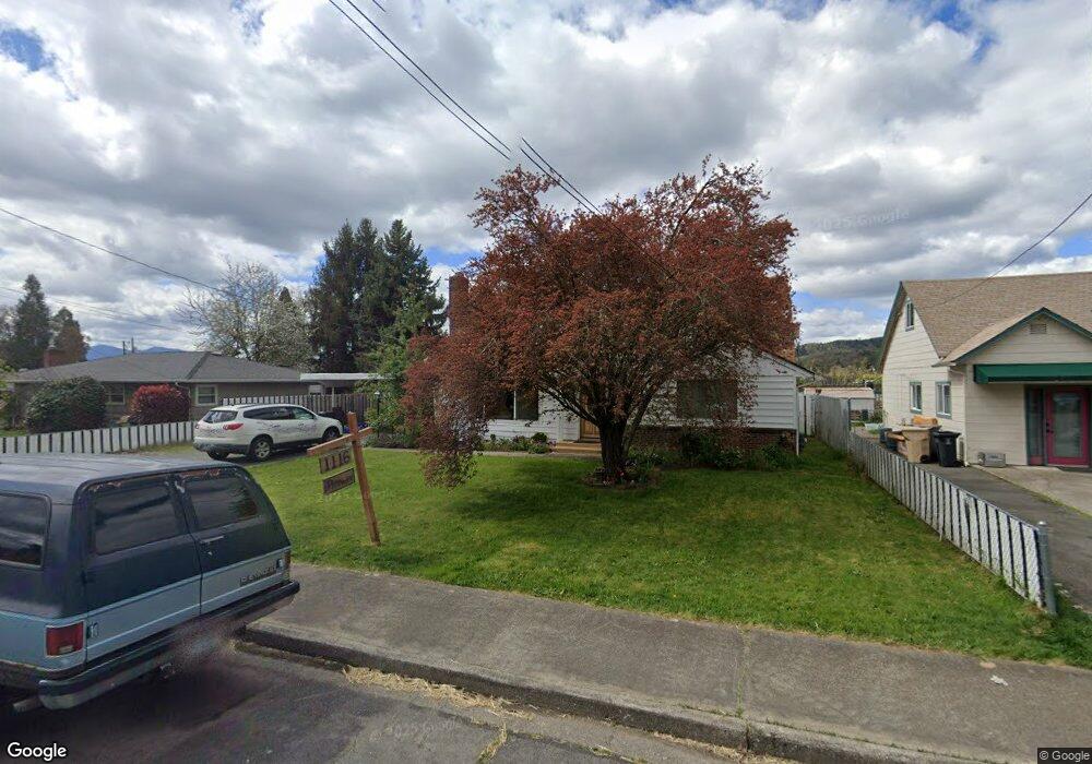 1116 NE 9th St, Grants Pass, OR 97526 - photo 1