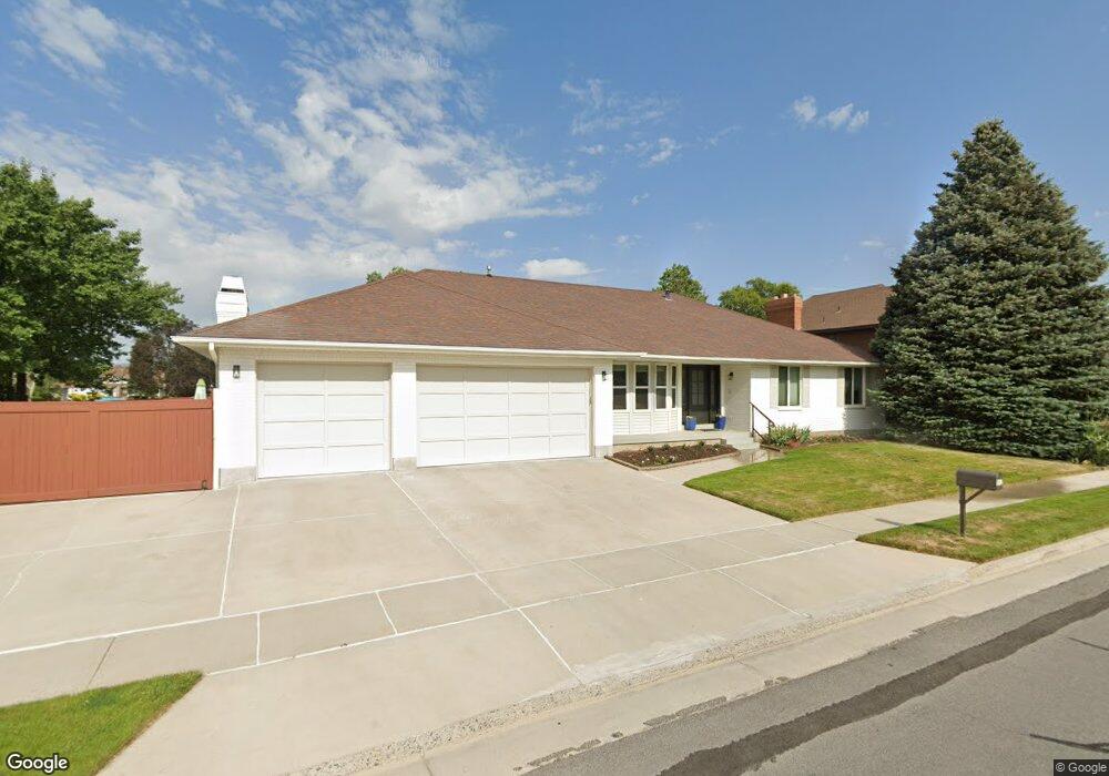 8942 Summer Crest Dr, Sandy, UT 84093 - photo 1