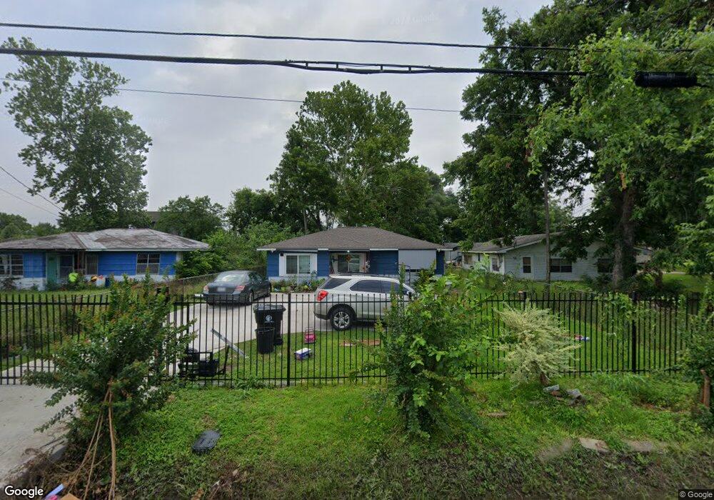 9722 Shady Ln, Houston, TX 77093 - photo 1