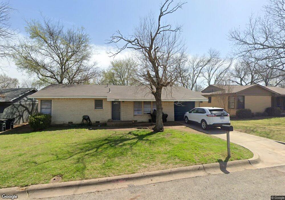 1009 Euclid St, Cleburne, TX 76033 - photo 1