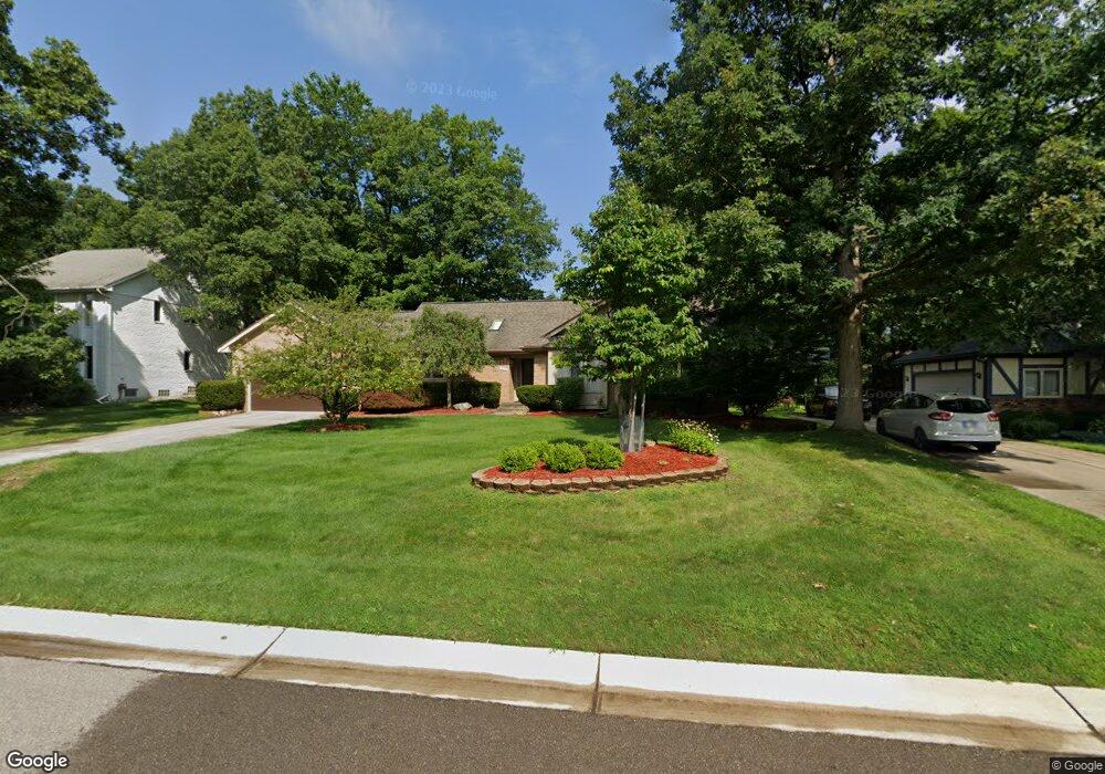 5082 Shenandoah Ct, West Bloomfield, MI 48323 - photo 1