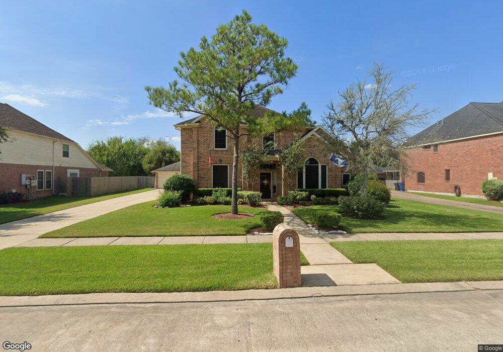 2832 Everett Dr, Friendswood, TX 77546 - photo 1