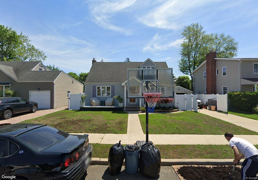 435 Jefferson St, Franklin Square, NY 11010 - photo 1