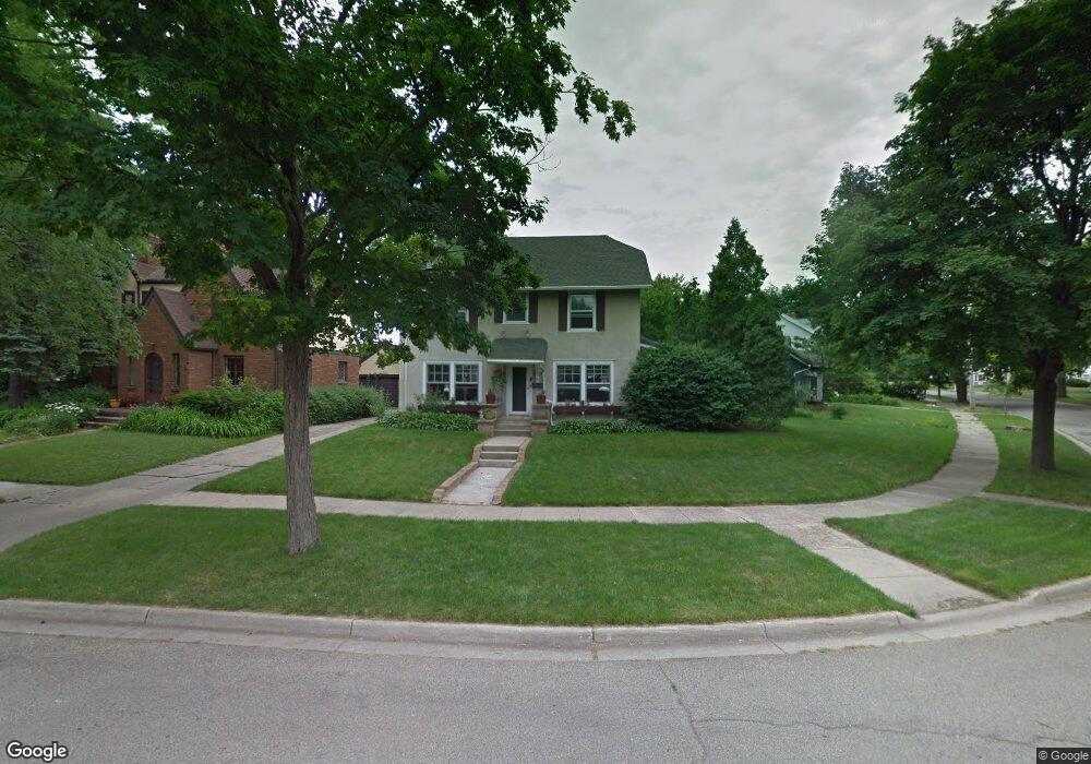1613 W Lenawee St, Lansing, MI 48915 - photo 1
