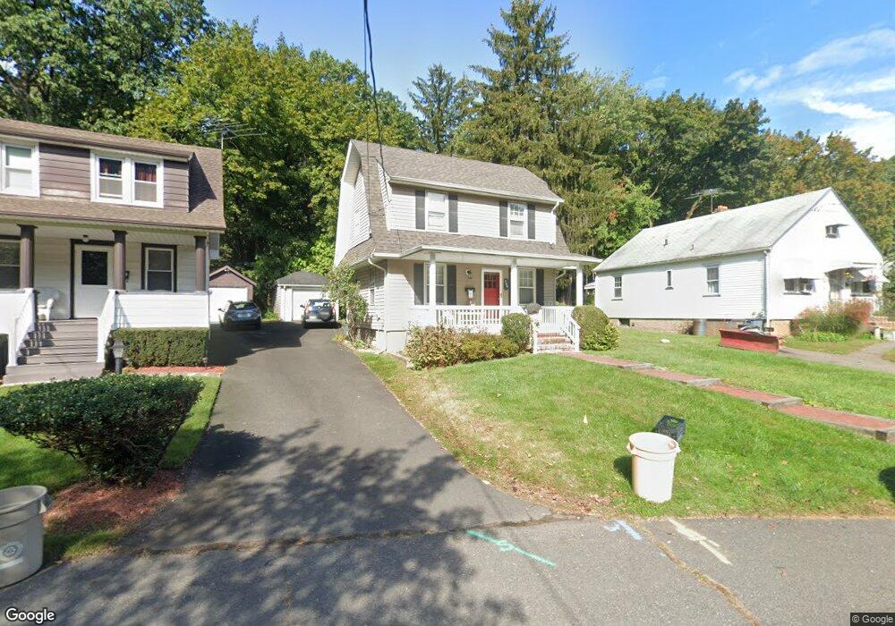 284 Lakeview Dr, Ridgewood, NJ 07450 - photo 1