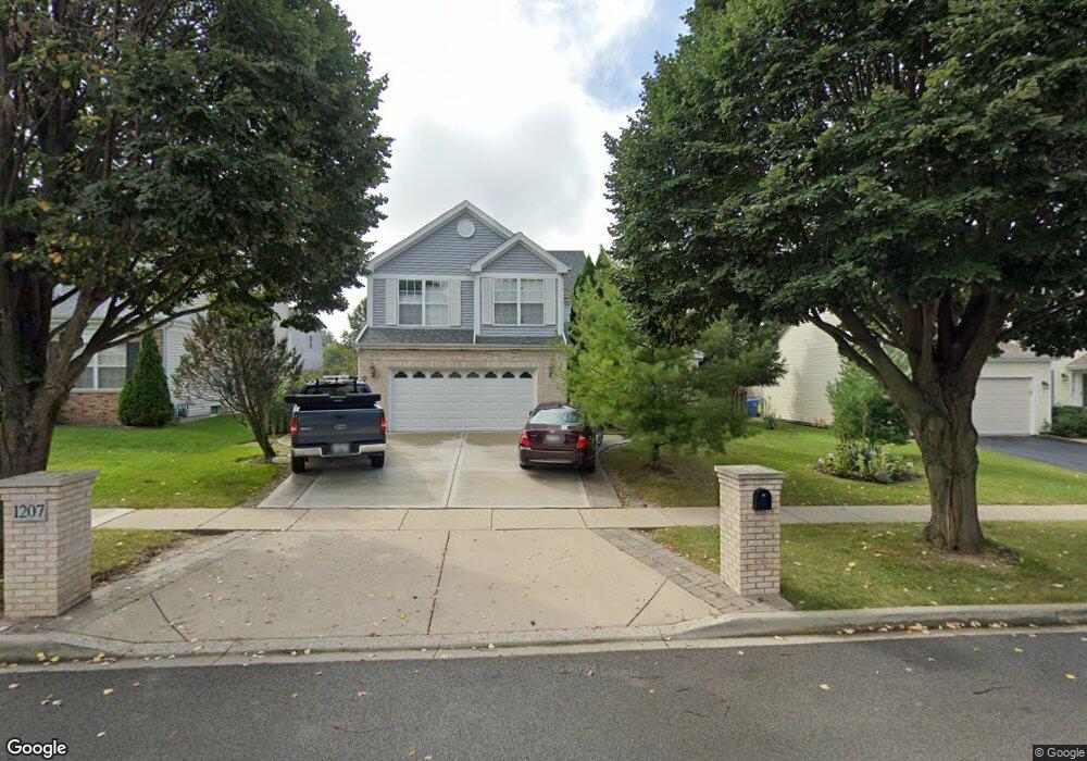 1207 Mayfair Dr, Carpentersville, IL 60110 - photo 1