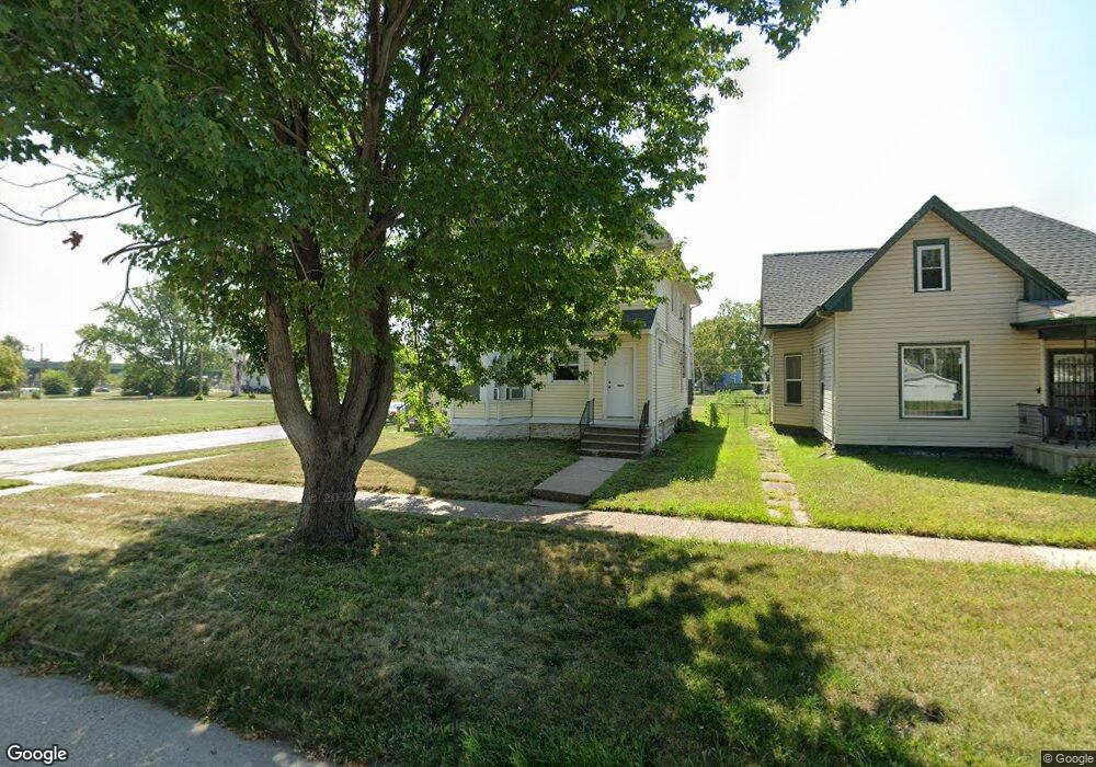 403 F Ave NW unit 3, Cedar Rapids, IA 52405 - photo 1