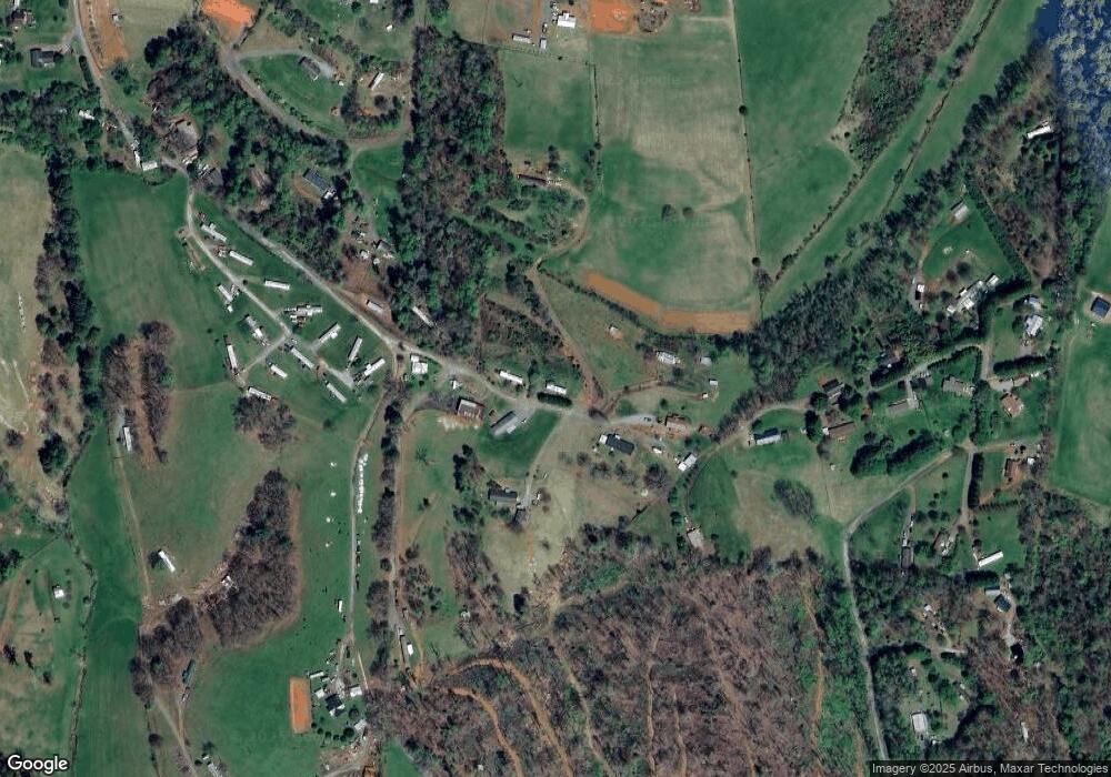 71 Buttercup Ln, Marshall, NC 28753 - photo 1