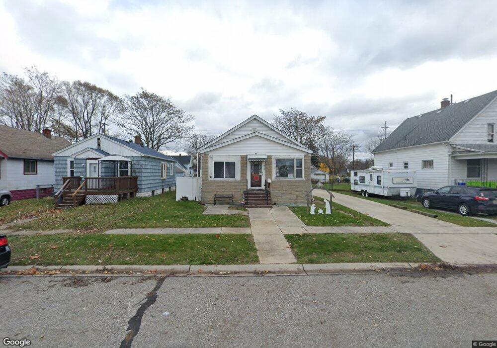 1920 17th St, Port Huron, MI 48060 - photo 1