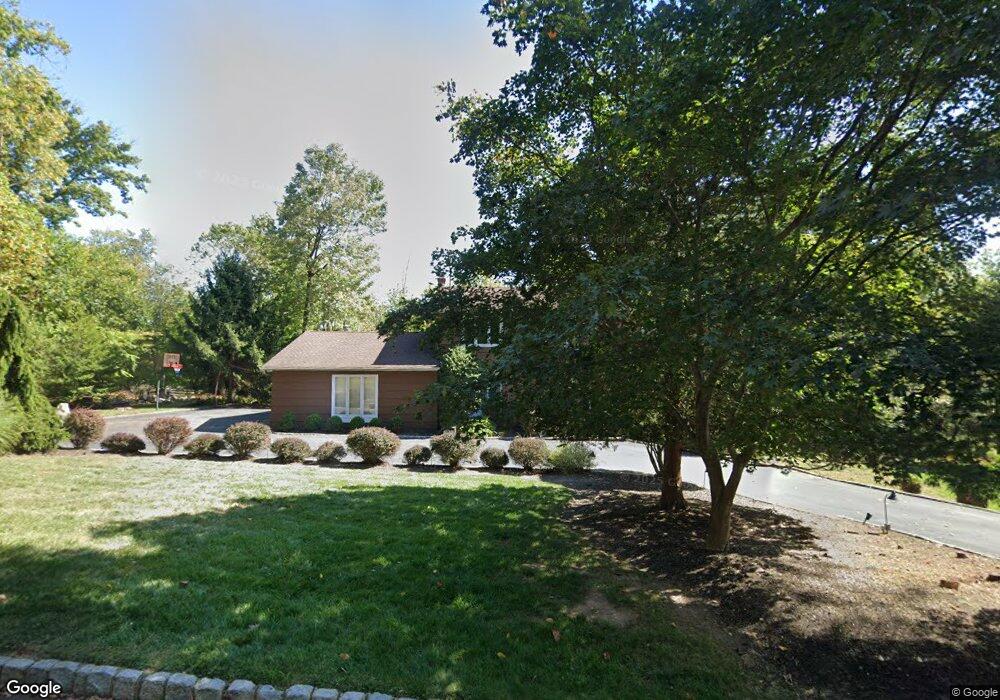 8 Sherwood Ln, Green Brook, NJ 08812 - photo 1