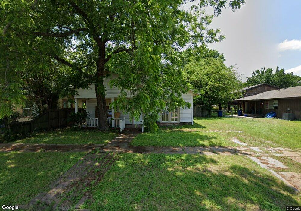 807 NW Main St, Ennis, TX 75119 - photo 1