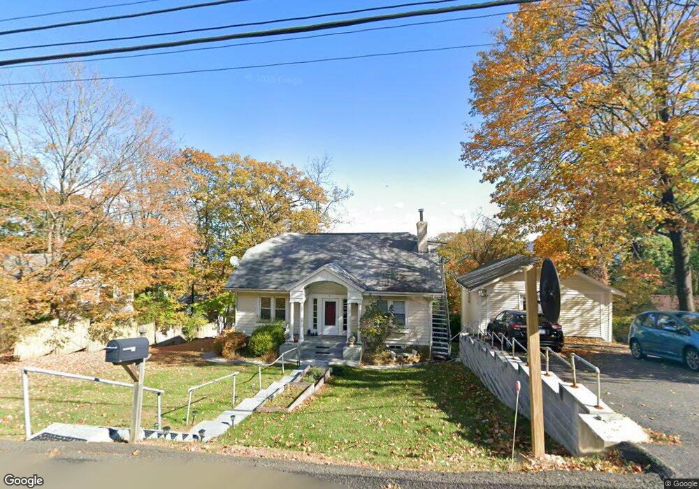 32 South Blvd unit 3, Orangetown, NY 10960 - photo 1