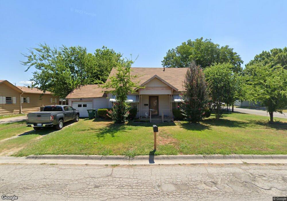 1000 N Morris St, Gainesville, TX 76240 - photo 1
