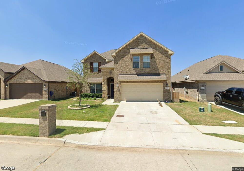 1807 Silver Oaks Dr, Gainesville, TX 76240 - photo 1