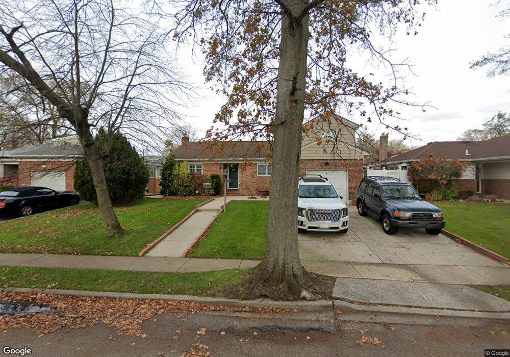 1554 Kew Ave, Hewlett, NY 11557 - photo 1