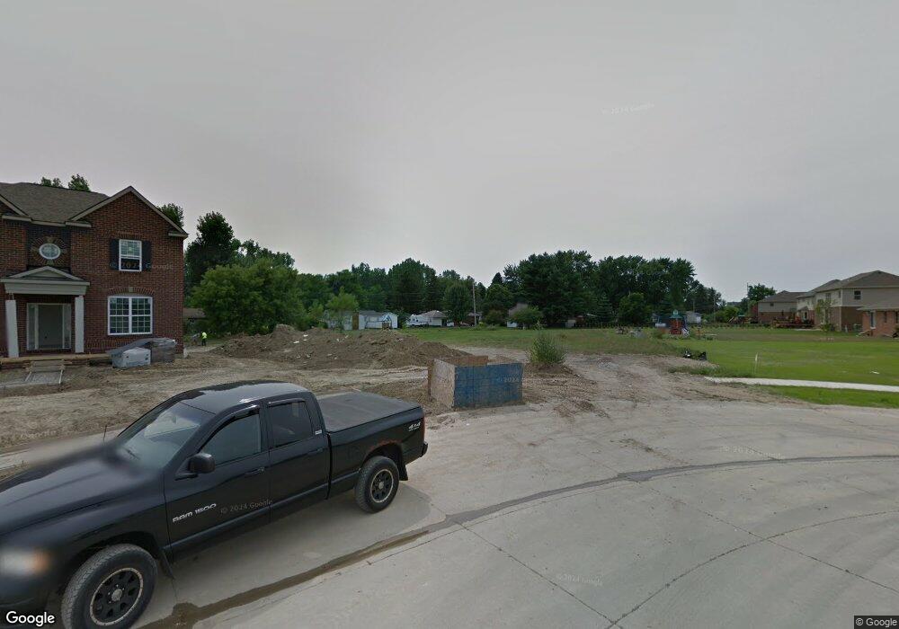 27104 Oxbow Lake Dr unit 8, New Baltimore, MI 48051 - photo 1