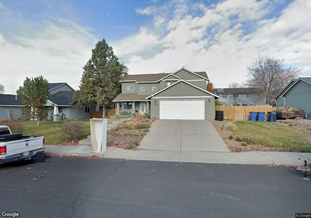 919 NW Oak Ln, Redmond, OR 97756 - photo 1