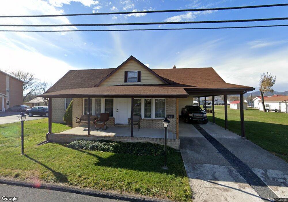 217 S Elm St, Moorefield, WV 26836 - photo 1