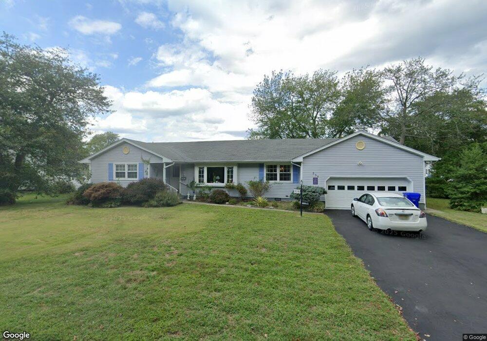 538 Robinhood Rd, Brick, NJ 08724 - photo 1