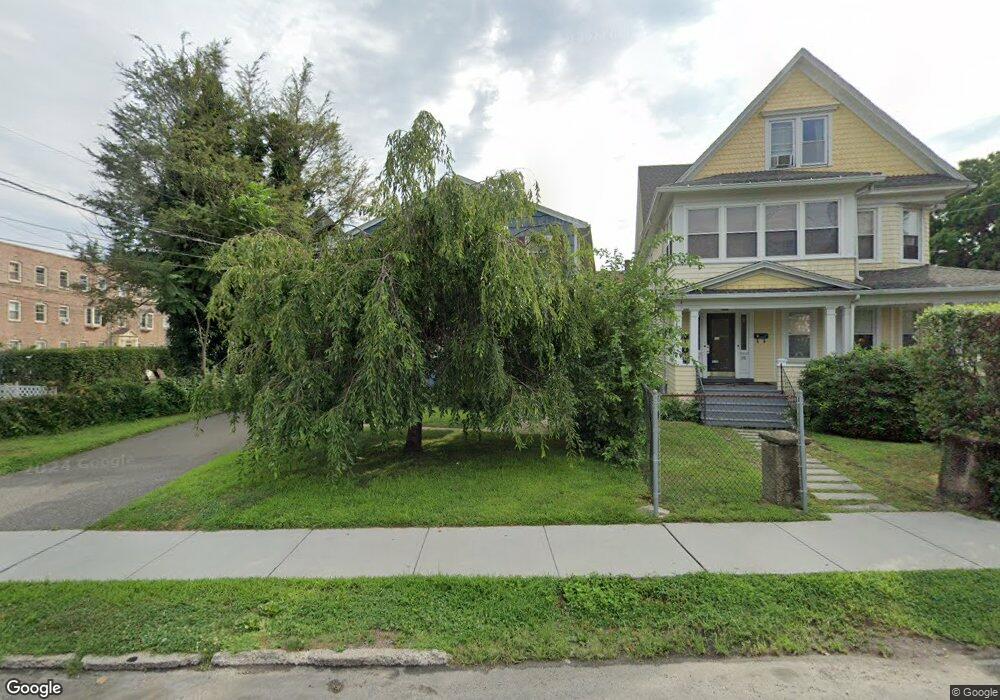 526 Brewster St, Bridgeport, CT 06605 - photo 1