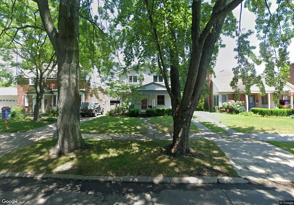 382 Hillcrest Ave, Grosse Pointe Farms, MI 48236 - photo 1