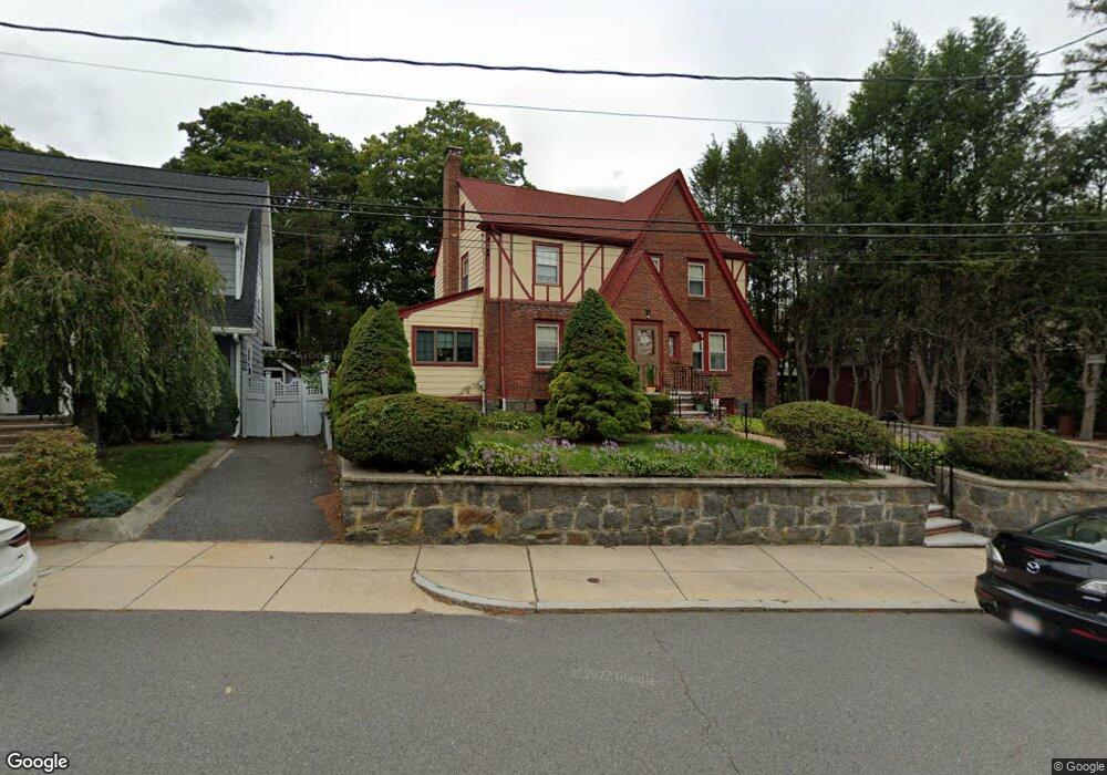 3 Burnside Ave, West Roxbury, MA 02132 - photo 1