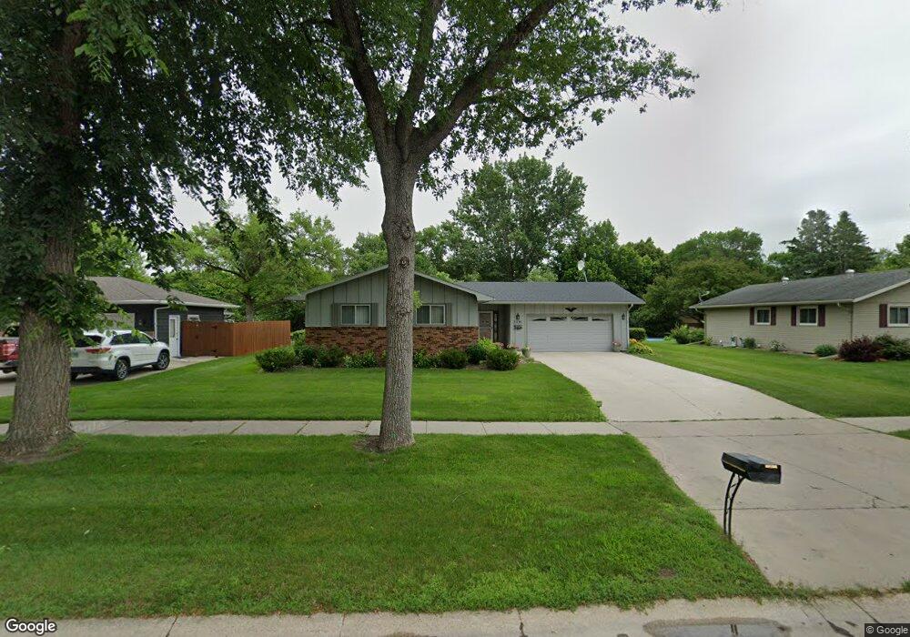 3237 Elm St N, Fargo, ND 58102 - photo 1