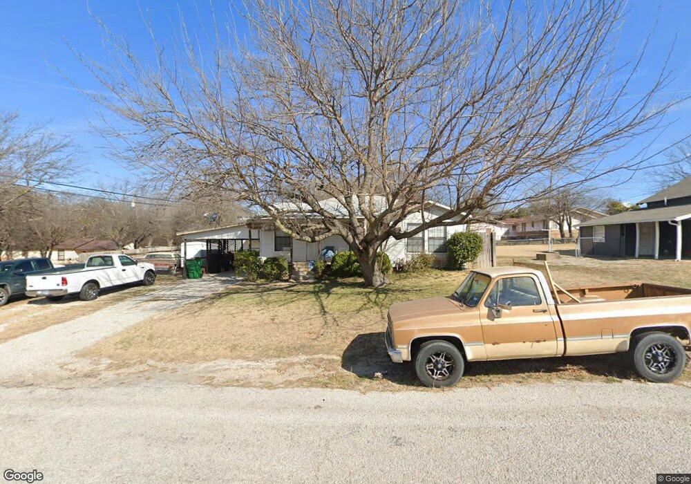 102 W Saunders St, Decatur, TX 76234 - photo 1