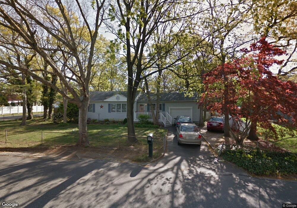 125 Wendy Dr, Holtsville, NY 11742 - photo 1