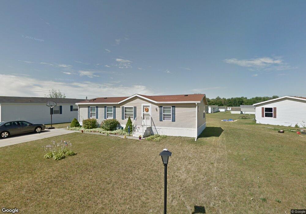 7197 N Hemlock Ln, Mount Morris, MI 48458 - photo 1