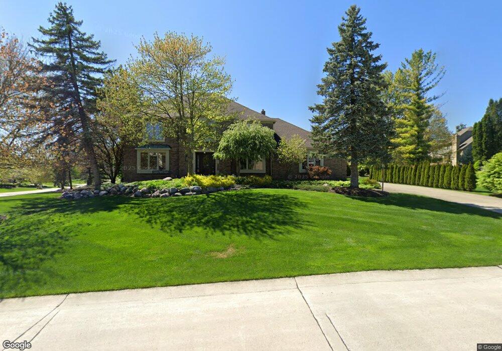 2762 Bloomfield Crossing, Bloomfield Hills, MI 48304 - photo 1