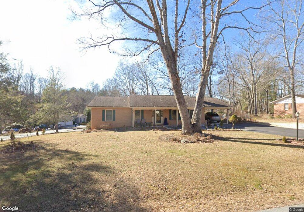 152 Atwood Dr, Hendersonville, NC 28792 - photo 1