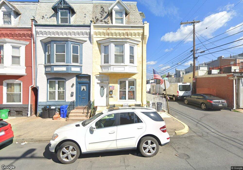 935 Windsor St, Reading, PA 19604 - photo 1