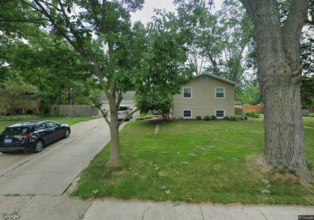 907 Stoos Ln, Naperville, IL 60540 - photo 1