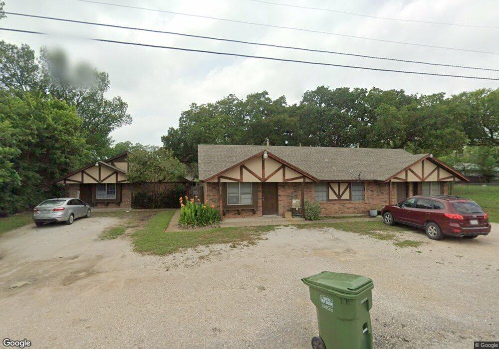 813 N Avenue A, Springtown, TX 76082 - photo 1