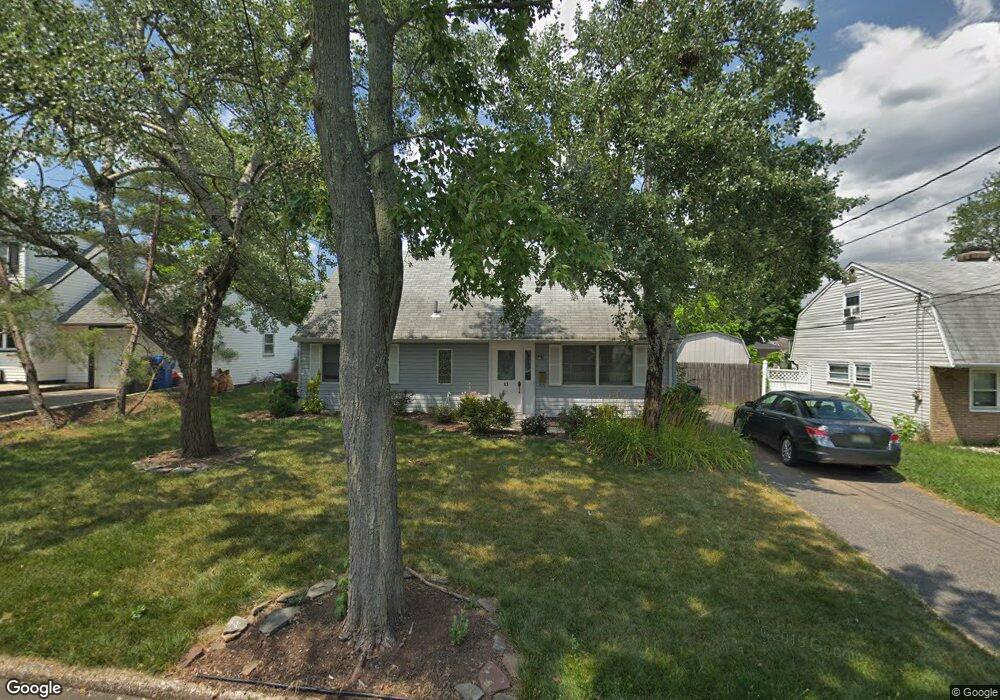 11 W Iselin Pkwy, Iselin, NJ 08830 - photo 1