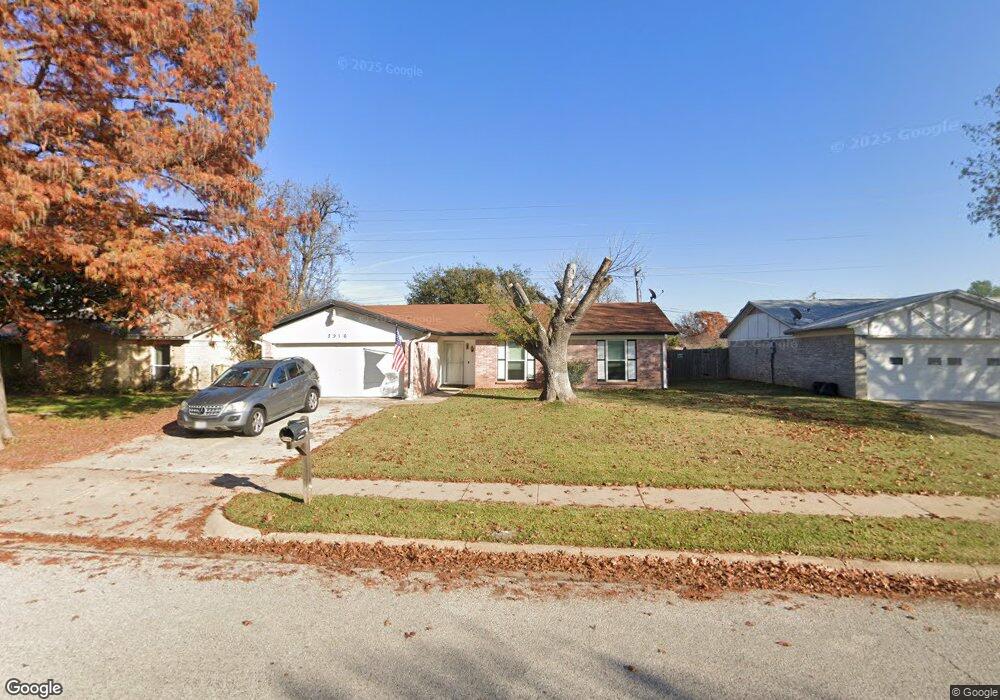 2916 Highgate Ln, Bedford, TX 76021 - photo 1