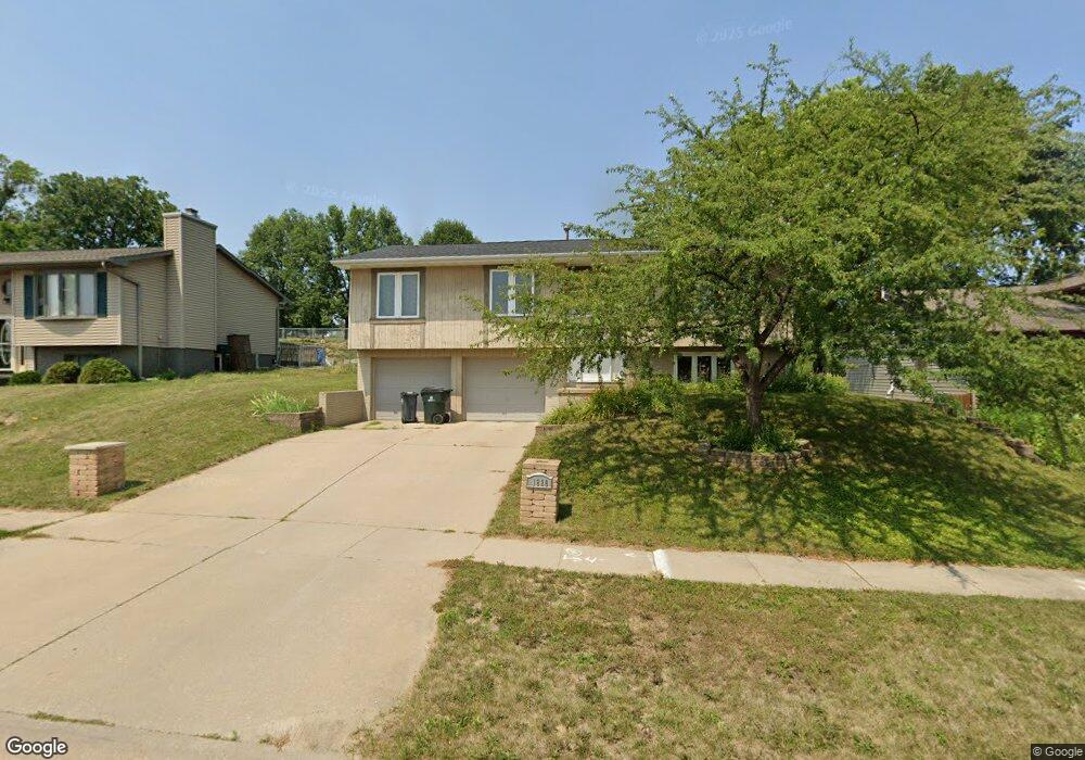 1826 Shawnee Ct NW, Cedar Rapids, IA 52405 - photo 1