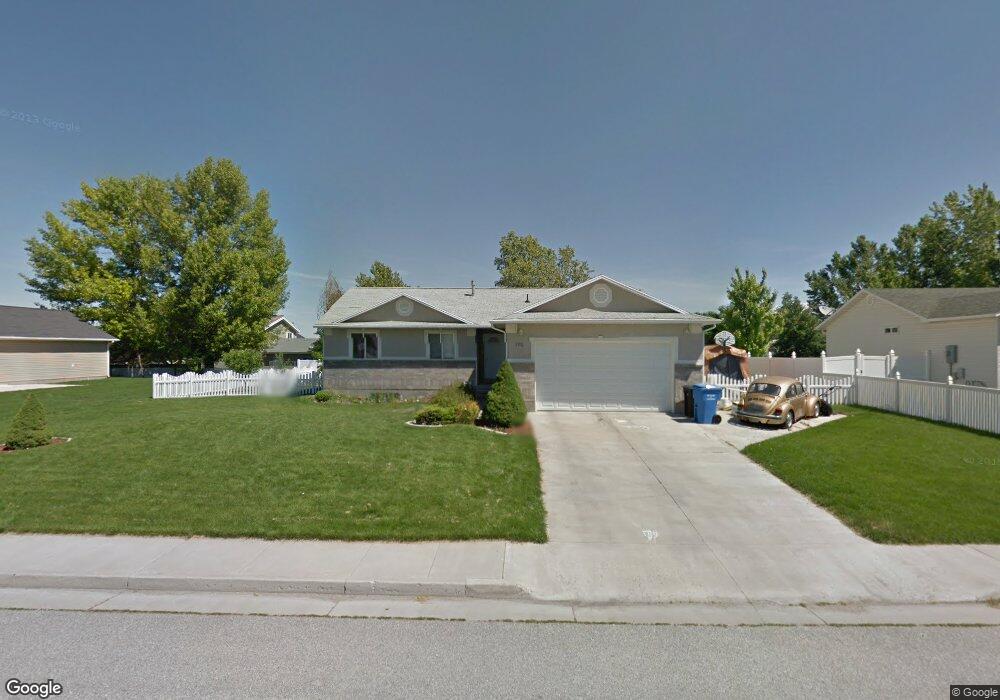 770 W 250 N unit 2, Hyrum, UT 84319 - photo 1