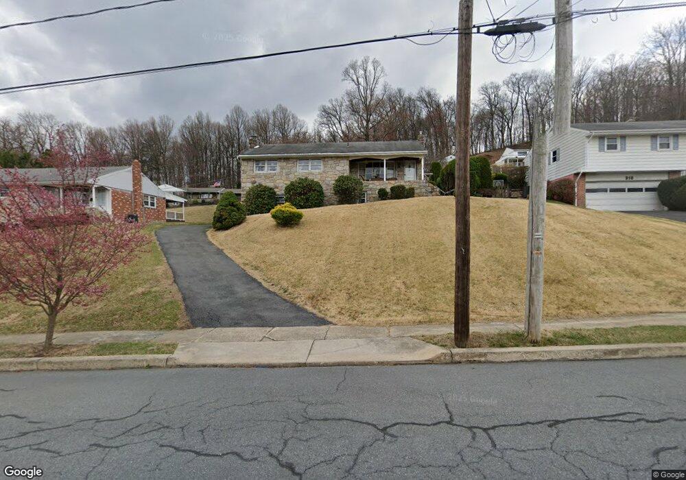 312 E Broad St, Reading, PA 19607 - photo 1