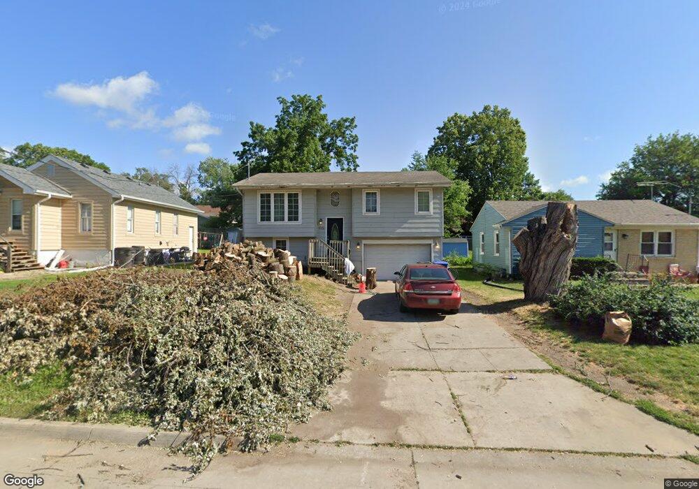 112 E Gray St, Des Moines, IA 50315 - photo 1