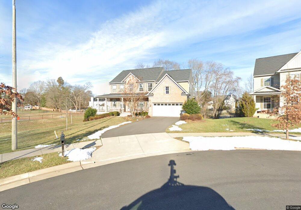 9408 Lomax Forest Dr unit 8, Manassas, VA 20112 - photo 1