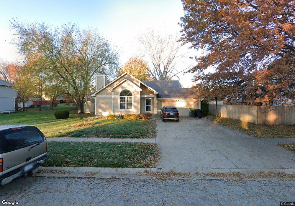 117 S Brookridge St, Lansing, KS 66043 - photo 1