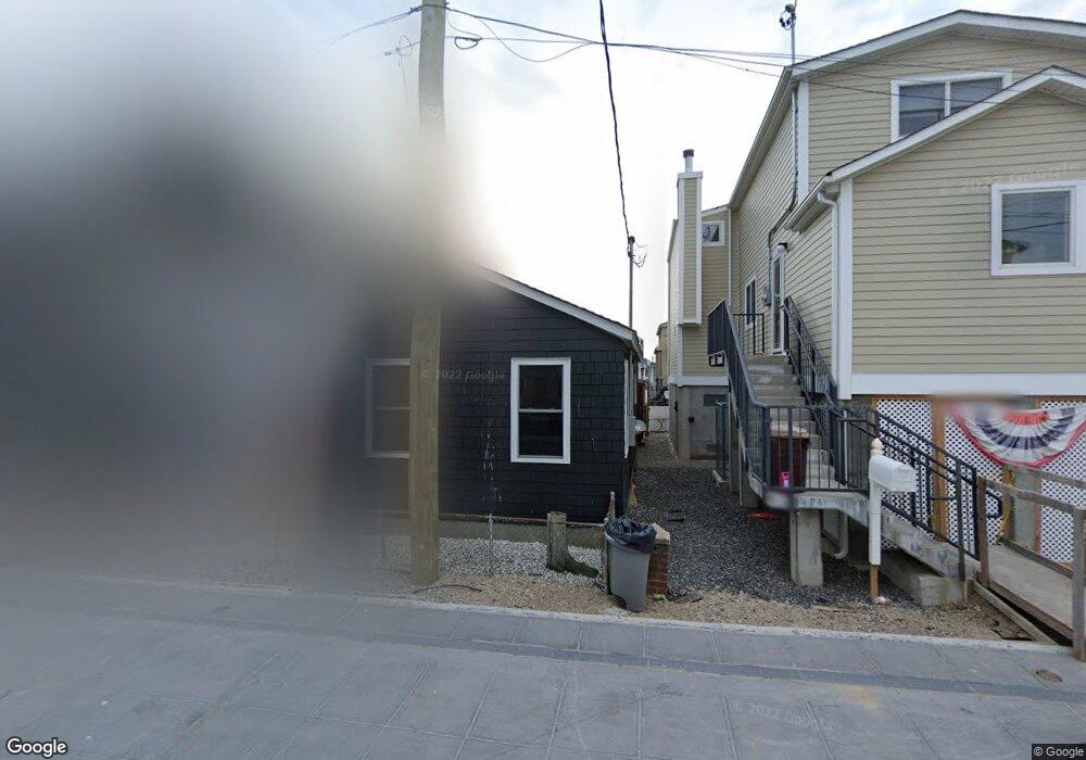 36 W 13th Rd, Broad Channel, NY 11693 - photo 1